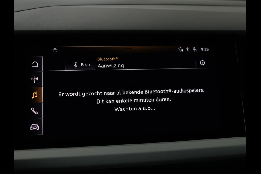 Audi Q4 e-tron 35 Launch edition 55 kWh | Warmtepomp | Stoelverwarming | Carplay | Full LED | 19'' | Navigatie | Parkeerhulp | DAB | Climate control | Cruise control | Bluetooth