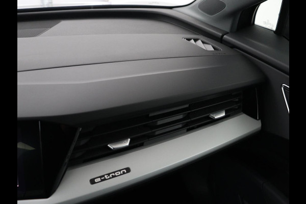 Audi Q4 e-tron 35 Launch edition 55 kWh | Warmtepomp | Stoelverwarming | Carplay | Full LED | 19'' | Navigatie | Parkeerhulp | DAB | Climate control | Cruise control | Bluetooth