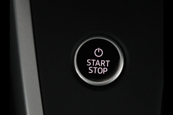 Audi Q4 e-tron 35 Launch edition 55 kWh | Warmtepomp | Stoelverwarming | Carplay | Full LED | 19'' | Navigatie | Parkeerhulp | DAB | Climate control | Cruise control | Bluetooth