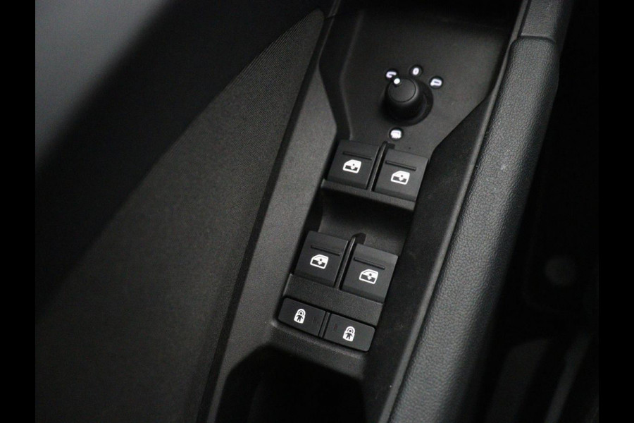 Audi Q4 e-tron 35 Launch edition 55 kWh | Warmtepomp | Stoelverwarming | Carplay | Full LED | 19'' | Navigatie | Parkeerhulp | DAB | Climate control | Cruise control | Bluetooth
