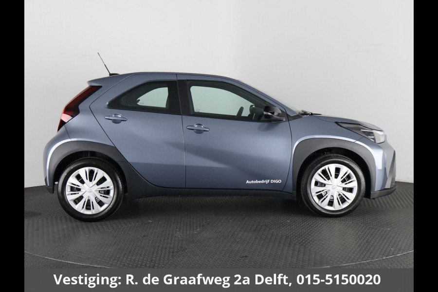 Toyota Aygo X Hybrid 115 Play | Adaptieve Cruise Control | Achteruitrij Camera | Apple Carplay & Android auto |