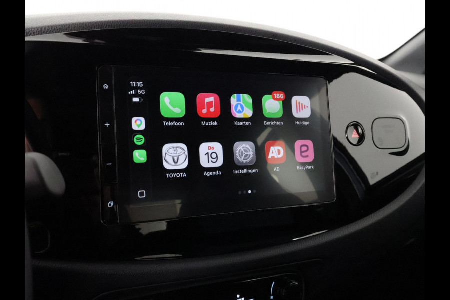 Toyota Aygo X Hybrid 115 Play | Adaptieve Cruise Control | Achteruitrij Camera | Apple Carplay & Android auto |