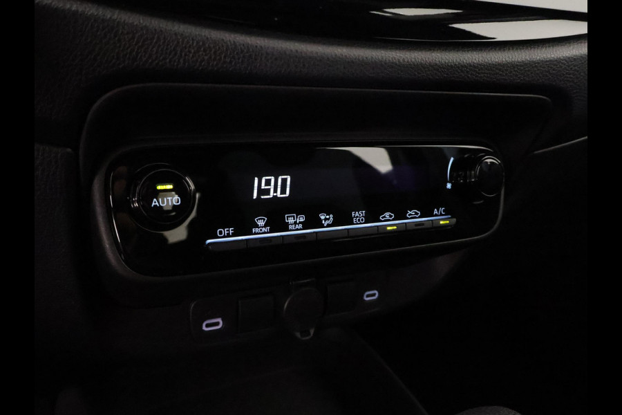 Toyota Aygo X Hybrid 115 Play | Adaptieve Cruise Control | Achteruitrij Camera | Apple Carplay & Android auto |