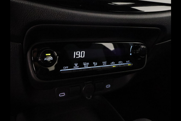 Toyota Aygo X Hybrid 115 Play | Adaptieve Cruise Control | Achteruitrij Camera | Apple Carplay & Android auto |
