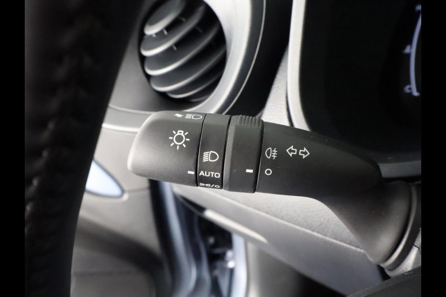 Toyota Aygo X Hybrid 115 Play | Adaptieve Cruise Control | Achteruitrij Camera | Apple Carplay & Android auto |