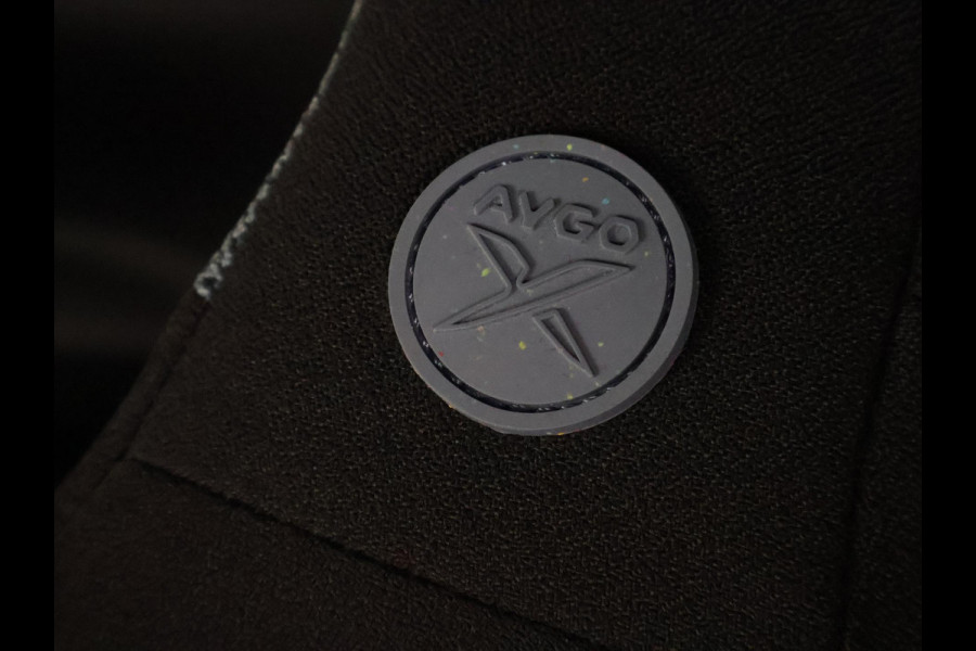 Toyota Aygo X Hybrid 115 Play | Adaptieve Cruise Control | Achteruitrij Camera | Apple Carplay & Android auto |