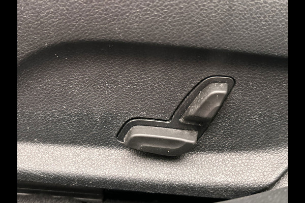 Mercedes-Benz C-Klasse Estate 200 4MATIC Advantage Pack | Trekhaak |Stoelverwarming Adaptieve Cruise Camera Navigatie Carplay