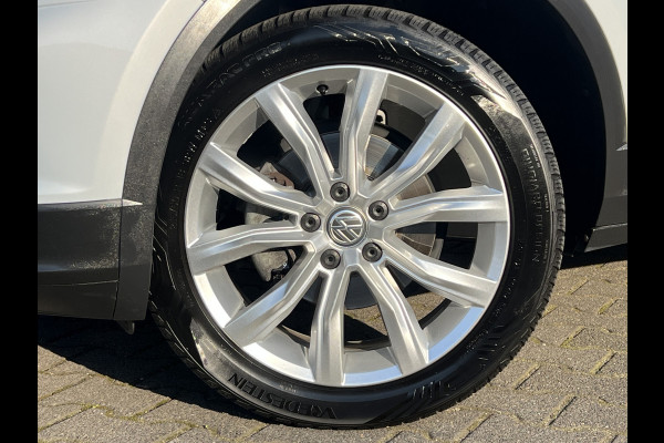 Volkswagen T-Roc 1.5 TSI Sport | Pano | Camera | Leder | LED