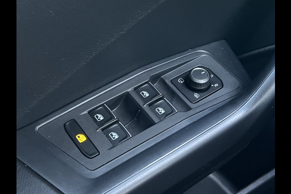Volkswagen T-Roc 1.5 TSI Sport | Pano | Camera | Leder | LED