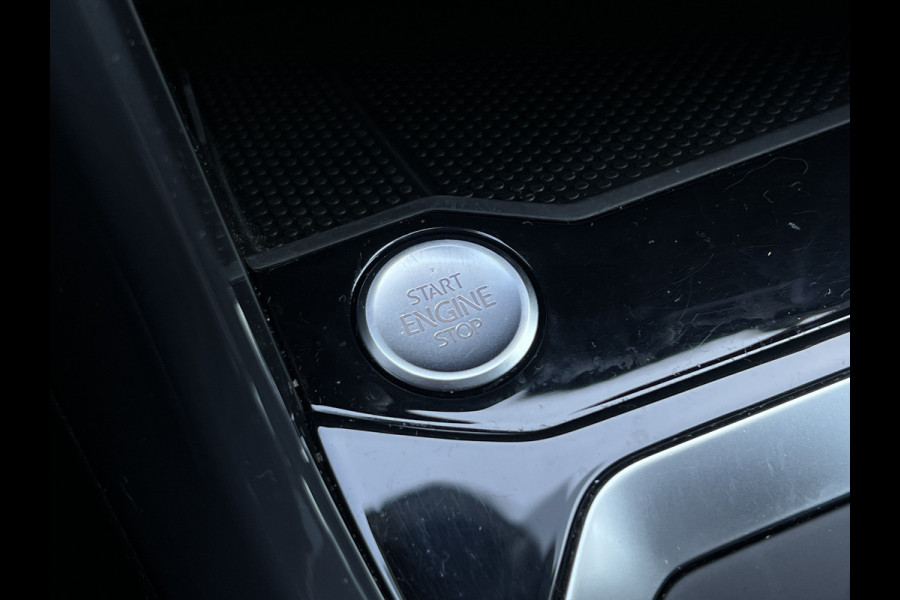 Volkswagen T-Roc 1.5 TSI Sport | Pano | Camera | Leder | LED