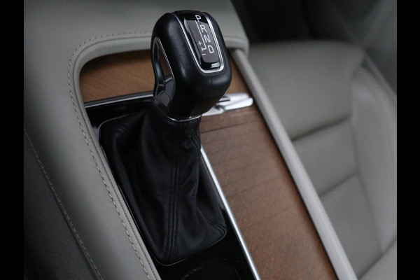 Volvo S90 2.0 T4 Business Luxury+ | Schuifdak | Stoelventilatie | Head-Up | Massage | Standkachel | 360 Camera | Leder | Head-Up | Adaptive cruise | Carplay | Park Assist | Achterbankverwarming | Navigatie