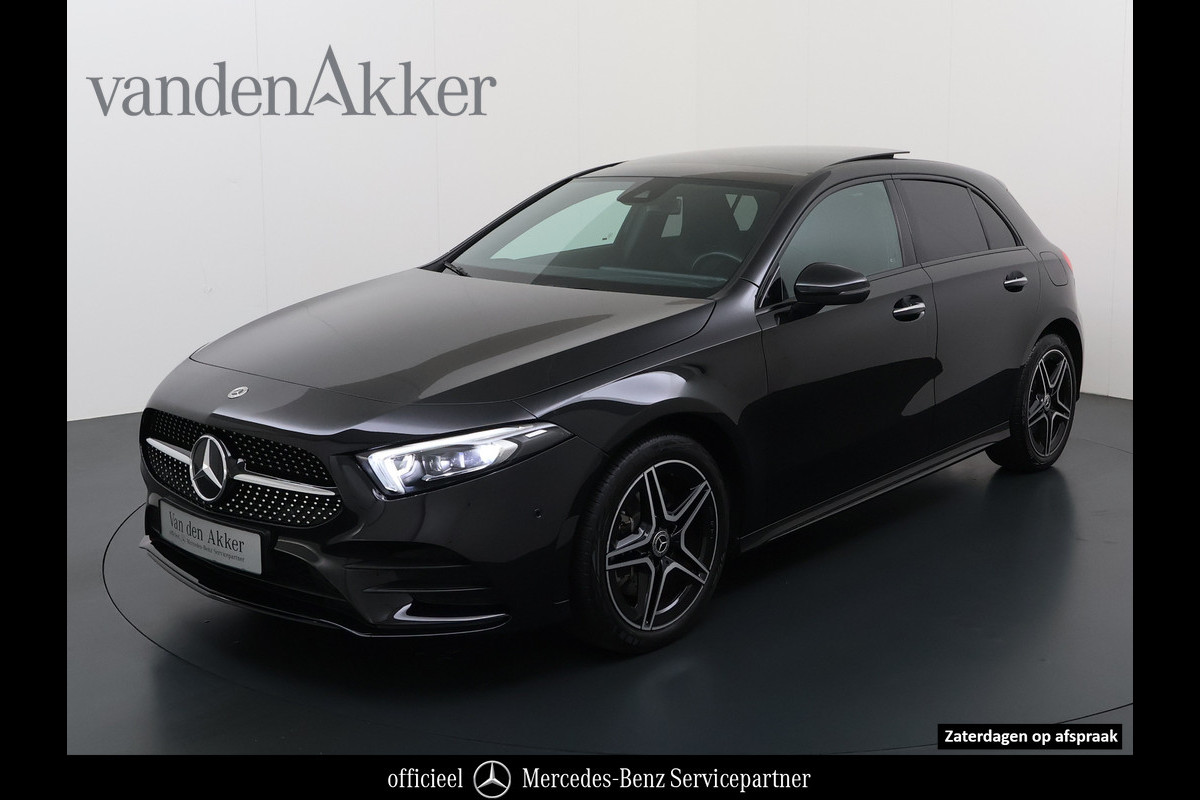 Mercedes-Benz A-Klasse 250e AMG // Panorama dak // Sfeerverlichting // Memory // MultiBeam LED // Advanced Audio // Keyless // 18" AMG Velgen // Widesc