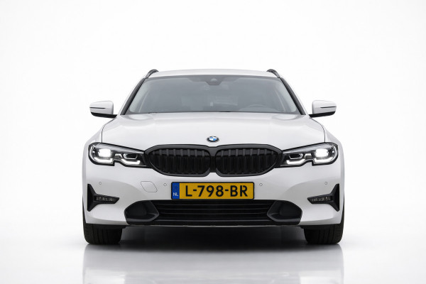 BMW 3 Serie Touring 318i High Executive Sport Line | TREKHAAK | APPLE CARPLAY | NAP | DEALER ONDERHOUDEN | ANDROID AUTO