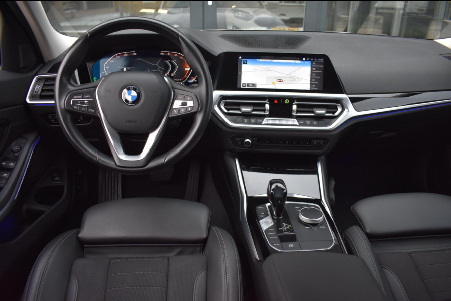 BMW 3 Serie Touring 318i High Executive Sport Line | TREKHAAK | APPLE CARPLAY | NAP | DEALER ONDERHOUDEN | ANDROID AUTO