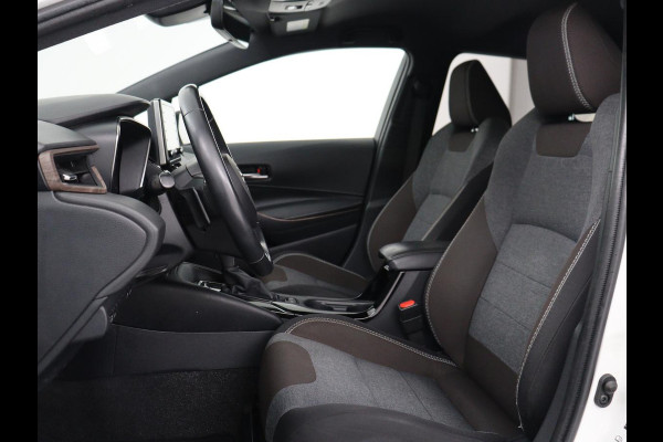 Toyota Corolla 2.0 Hybrid Trek | Stoelverwarming | Adaptive cruise | Navigatie | Camera | Carplay | Keyless | Full LED | DAB | Climate control | Bluetooth
