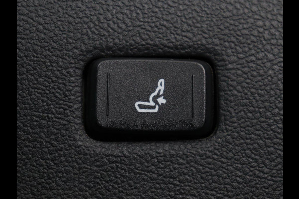 Toyota Corolla 2.0 Hybrid Trek | Stoelverwarming | Adaptive cruise | Navigatie | Camera | Carplay | Keyless | Full LED | DAB | Climate control | Bluetooth