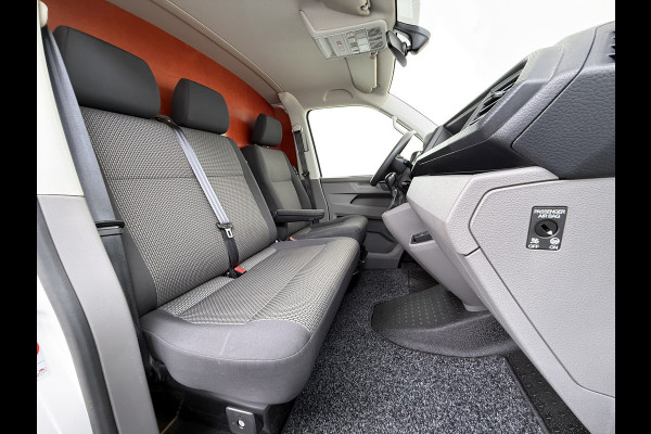 Volkswagen Transporter 2.0TDI 150PK AUT-7 3-Pers. Euro 6 Trekhaak Navi* Apple Carplay Android Auto Airco Cruise Control Pdc Comfortline Betonplex Vloer Lat om Lat Wandbetimmering Schuifdeur 2.500KG Trekgewicht 1e Eigenaar Origineel Nederlandse Bestelbus