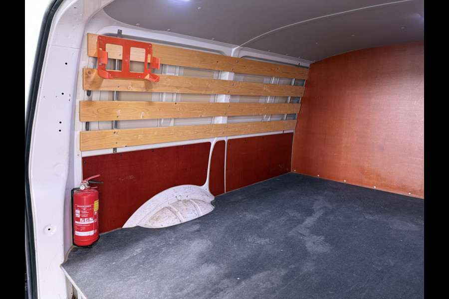 Volkswagen Transporter 2.0TDI 150PK AUT-7 3-Pers. Euro 6 Trekhaak Navi* Apple Carplay Android Auto Airco Cruise Control Pdc Comfortline Betonplex Vloer Lat om Lat Wandbetimmering Schuifdeur 2.500KG Trekgewicht 1e Eigenaar Origineel Nederlandse Bestelbus