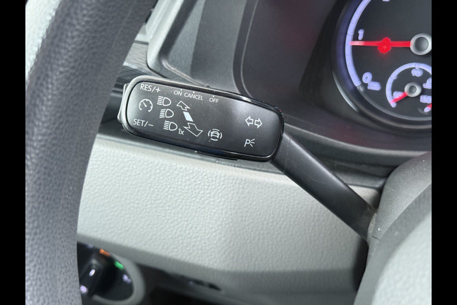 Volkswagen Transporter 2.0TDI 150PK AUT-7 3-Pers. Euro 6 Trekhaak Navi* Apple Carplay Android Auto Airco Cruise Control Pdc Comfortline Betonplex Vloer Lat om Lat Wandbetimmering Schuifdeur 2.500KG Trekgewicht 1e Eigenaar Origineel Nederlandse Bestelbus