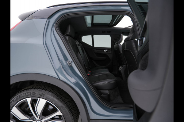 Volvo XC40 Recharge P8 AWD R-Design [ 3-Fase-11kW ] {SOH-90%} (INCL-BTW) Aut. *PANO | LEATHER-ALCANTARA | ADAPTIVE-CRUISE | DIGI-COCKPIT | FULL-LED | HARMAN/KARDON | TOPVIEW | NAVI-FULLMAP | ECC | PDC | KEYLESS | HEATED-SPORTSEATS | TOWBAR | 20''ALU*