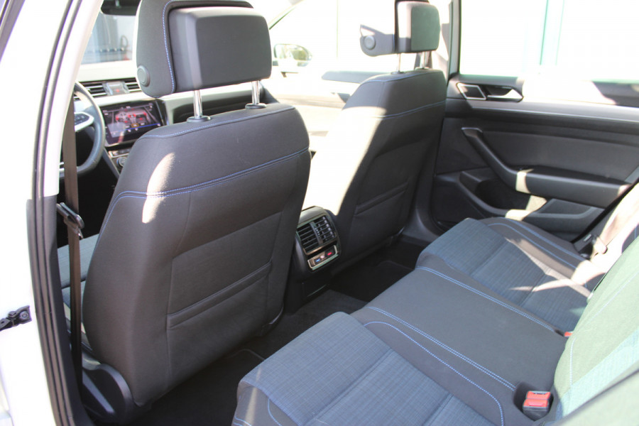 Volkswagen Passat Variant 1.4 218pk TSI PHEV GTE Business | Panoramadak | Adaptieve cruise | Stoelverwarming | Elektrische kofferklep