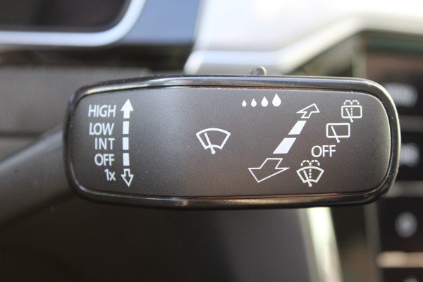 Volkswagen Passat Variant 1.4 218pk TSI PHEV GTE Business | Panoramadak | Adaptieve cruise | Stoelverwarming | Elektrische kofferklep