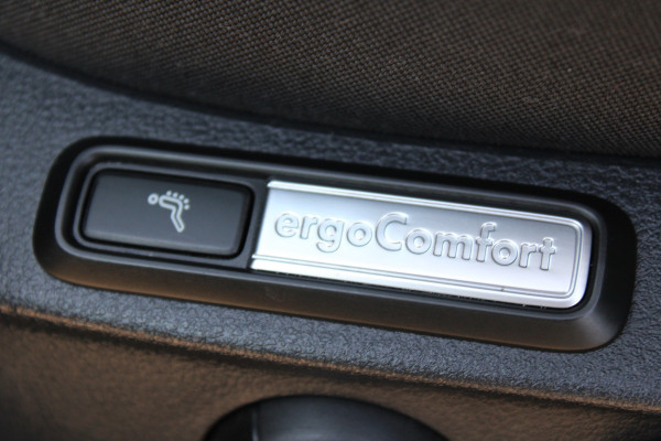 Volkswagen Passat Variant 1.4 218pk TSI PHEV GTE Business | Panoramadak | Adaptieve cruise | Stoelverwarming | Elektrische kofferklep