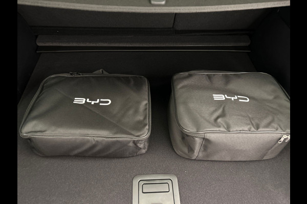 BYD SEAL U 1.5 DM-i Comfort PHEV 125KM-Elektrisch 218PK Pano/Dak, Head/Up Adapt.Cruise/Conrol, 360-Camera, NEW, BTW!!