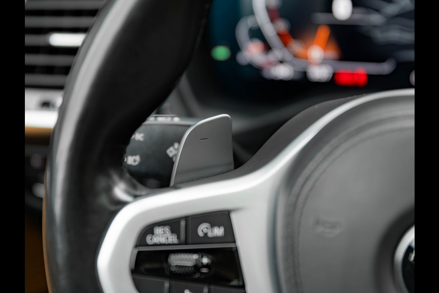 BMW X3 xDrive20i M-Sport - Pano - Camera - Hifi - Stoel + Stuurwielverwarming