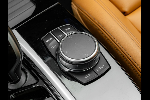 BMW X3 xDrive20i M-Sport - Pano - Camera - Hifi - Stoel + Stuurwielverwarming