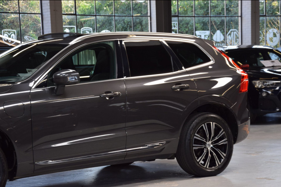 Volvo XC60 2.0 T6 Plug-in hybrid AWD Panoramadak|HUD|ACC|Dealer onderhouden|