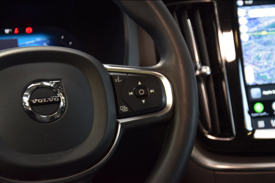 Volvo XC60 2.0 T6 Plug-in hybrid AWD Panoramadak|HUD|ACC|Dealer onderhouden|