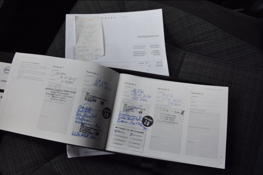 Volvo XC60 2.0 T6 Plug-in hybrid AWD Panoramadak|HUD|ACC|Dealer onderhouden|