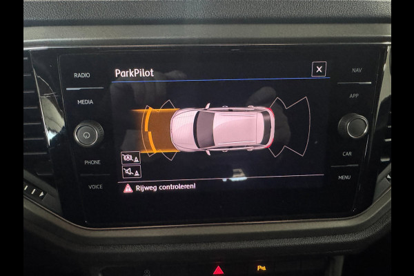 Volkswagen T-Roc 1.0 TSI Style Business ELEC. ACHTERKLEP CARPLAY CLIMAAT CONTROL E.C.C.
