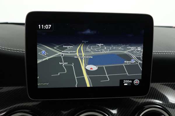 Mercedes-Benz GLA 200 Premium Plus AMG-Line (Dealer onderH, Navi, Camera, Climate Con, Parkeerhulp, Etc)