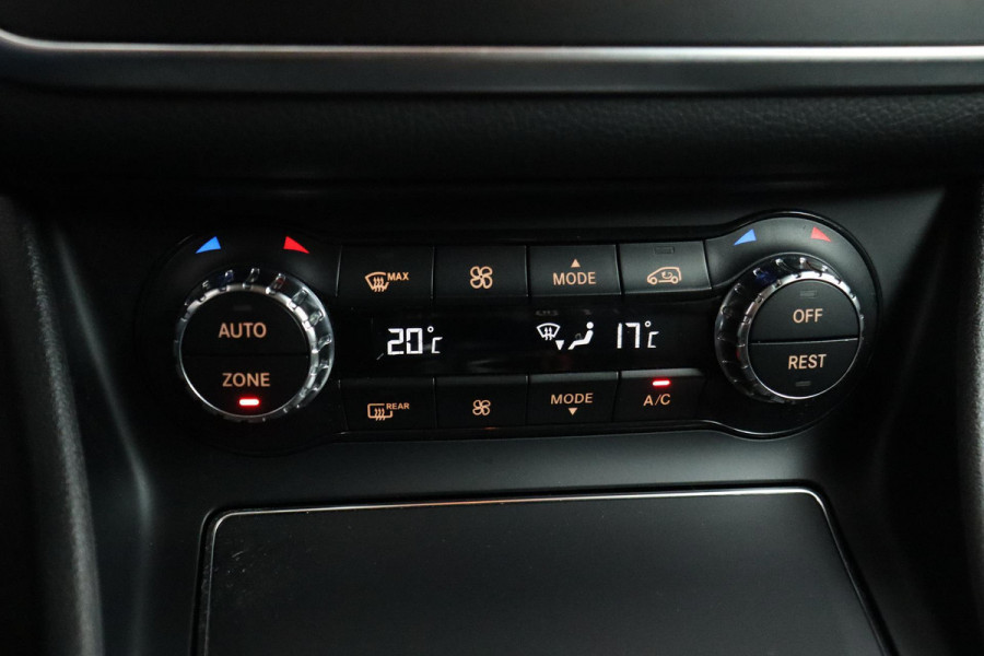 Mercedes-Benz GLA 200 Premium Plus AMG-Line (Dealer onderH, Navi, Camera, Climate Con, Parkeerhulp, Etc)