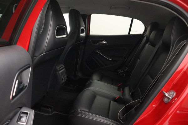 Mercedes-Benz GLA 200 Premium Plus AMG-Line (Dealer onderH, Navi, Camera, Climate Con, Parkeerhulp, Etc)