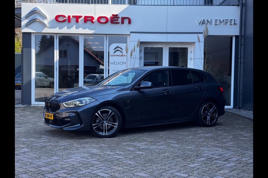 BMW 1-serie 118i M-Sport | M Interieur + Exterieur | NL-Auto | Leder + Stoelverwarming | Camera | LED | PDC Rondom |