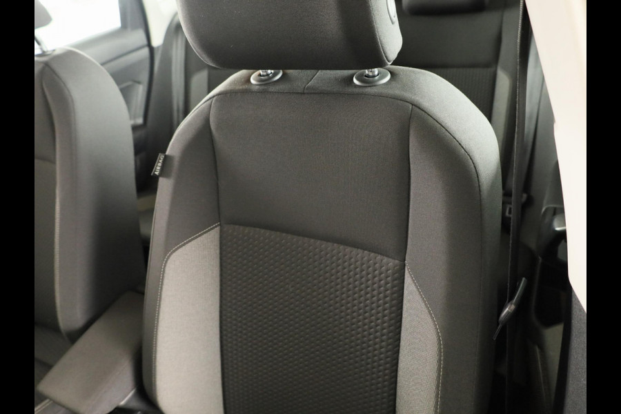 Volkswagen Polo 1.0 TSI Life 95PK | Navigatie via app | parkeersensoren | lm velgen