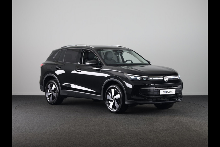 Volkswagen Tiguan 1.5 eHybrid Life 204 PK | Navigatie | Wegklapbare trekhaak | Verlengde garantie