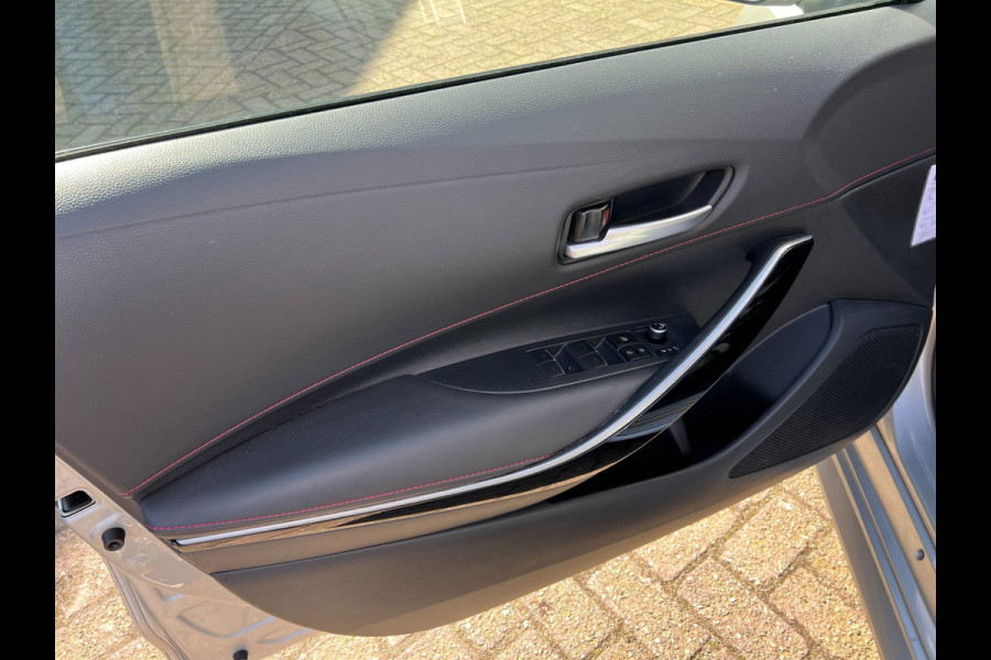 Toyota Corolla Touring Sports 2.0 Hybrid Executive JBL / Ned Auto / Trekhaak / 18 Inch / MCC / Gouda
