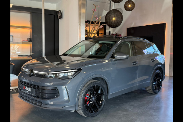 Volkswagen Tiguan 1.5 eTSI Black style Panorama Camera Keyless