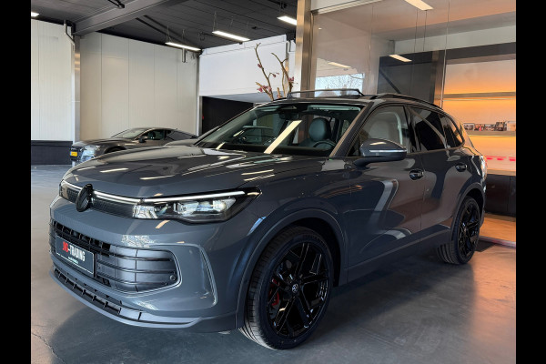 Volkswagen Tiguan 1.5 eTSI Black style Panorama Camera Keyless