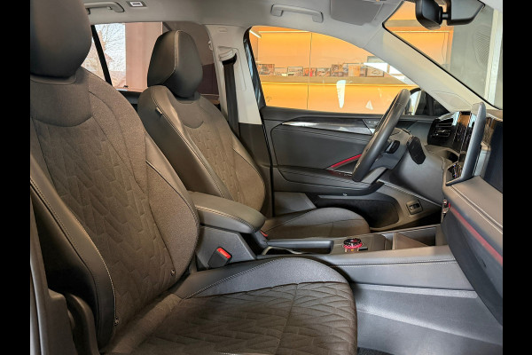 Volkswagen Tiguan 1.5 eTSI Black style Panorama Camera Keyless