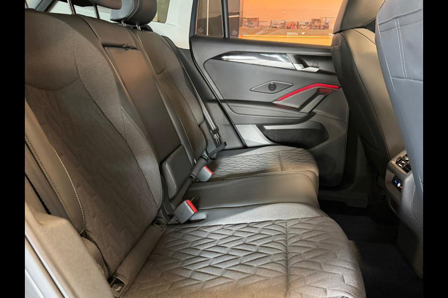 Volkswagen Tiguan 1.5 eTSI Black style Panorama Camera Keyless