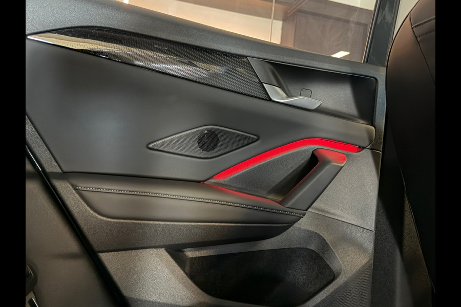 Volkswagen Tiguan 1.5 eTSI Black style Panorama Camera Keyless