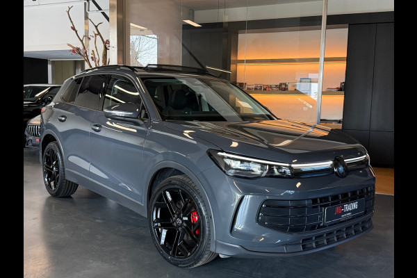 Volkswagen Tiguan 1.5 eTSI Black style Panorama Camera Keyless