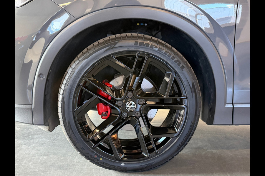 Volkswagen Tiguan 1.5 eTSI Black style Panorama Camera Keyless