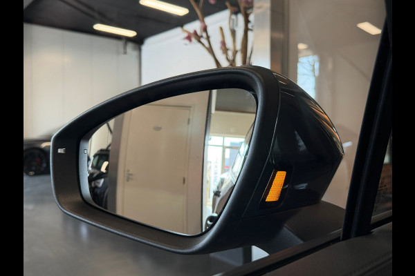 Volkswagen Tiguan 1.5 eTSI Black style Panorama Camera Keyless