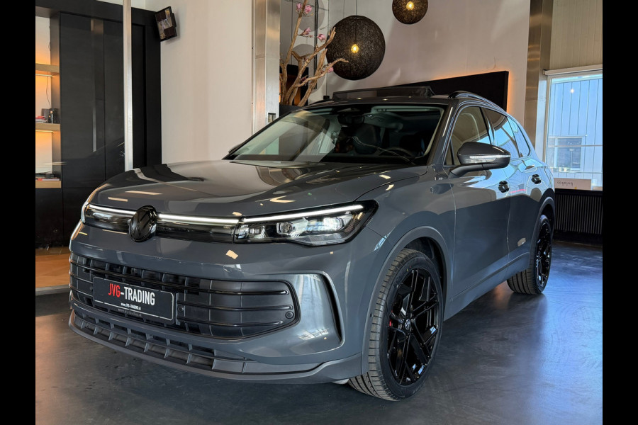 Volkswagen Tiguan 1.5 eTSI Black style Panorama Camera Keyless